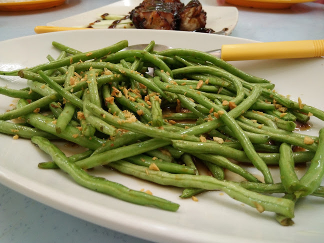 The Gift Tilapia Restaurant - Gastronomi dan perhotelan