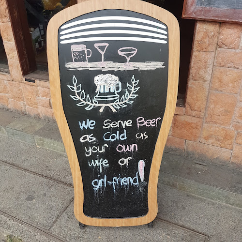 Opinii despre The Shamrock Irish Bar în Kota Kinabalu - Gastronomi dan perhotelan