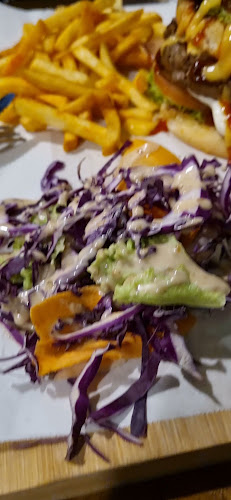 Opinii despre Wheels Restaurant & Bar Port Dickson în Port Dickson - Gastronomi dan perhotelan