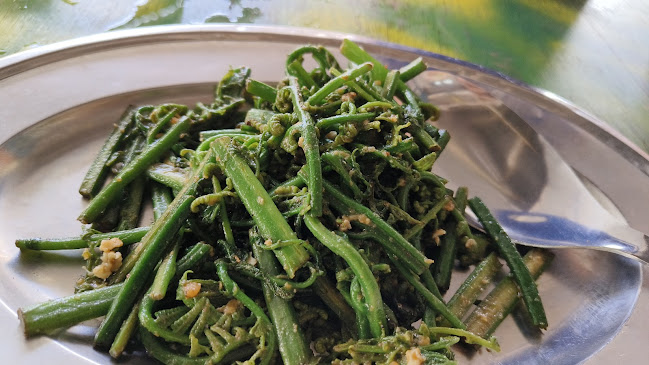 Restoran Chat Sook 冷气七叔玲珑饭店 - Lenggong