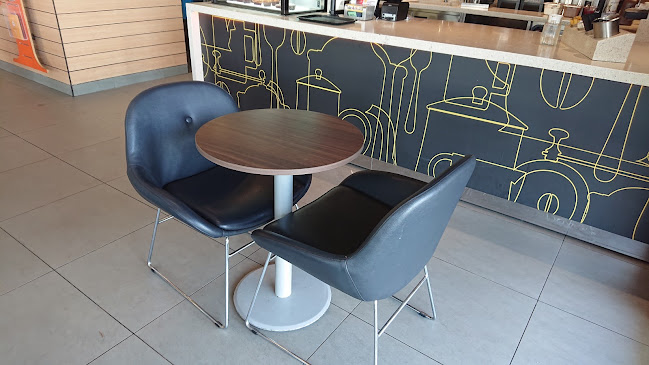 McDonald's Petrajaya DT - Gastronomi dan perhotelan