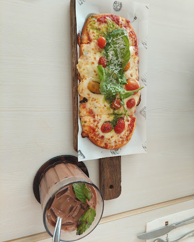 O’Coffee Club Atelier @ Books Kinokuniya, KLCC - Gastronomi dan perhotelan