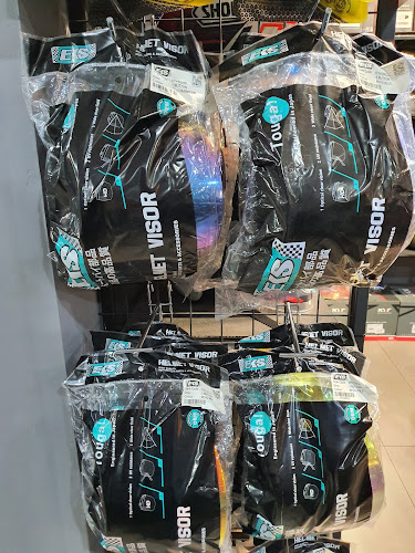 BORNEO MOTOR ACCESSORIES - Gastronomi dan perhotelan