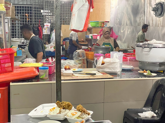 Comentarii opinii despre Warong Nasi Lemak AST