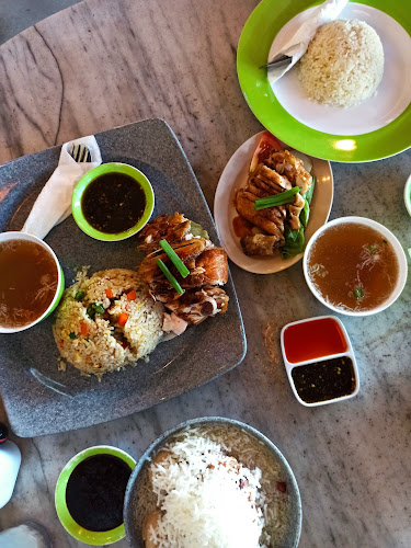 Cafe Nasi Ayam Fuziah Bazar Bulat 1980 - Ipoh