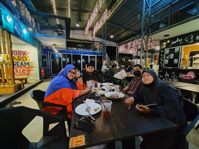 Opinii despre De Kebayan Tasik Pelindung în Balok - Gastronomi dan perhotelan