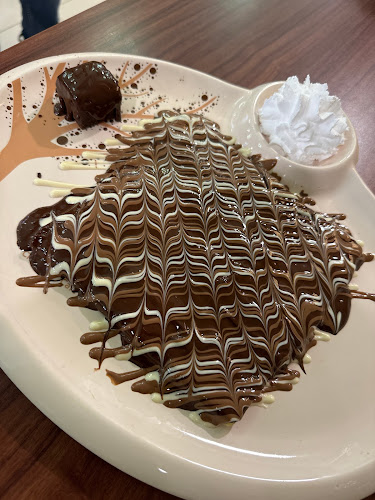 Opinii despre Molten Chocolate Cafe Uptown Damansara în Petaling Jaya - Gastronomi dan perhotelan