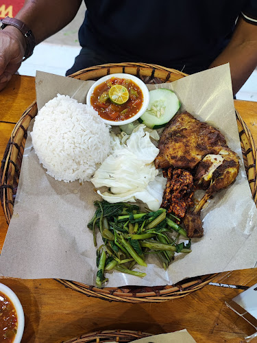 Comentarii opinii despre Restoran Zieleto Ikan Boulu Tanpa Tulang