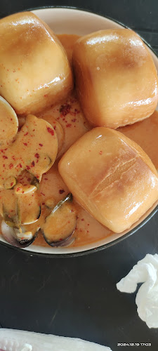 Warung Rumah Merah - Gastronomi dan perhotelan