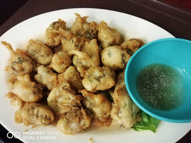 Seafood Padungan Bay Restaurant