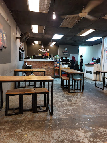 Maroon Cafe