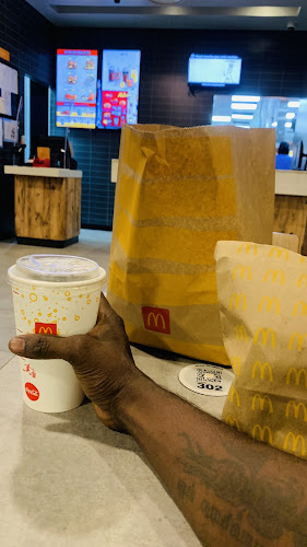 McDonald's Giant Jalan Kebun DT - Klang