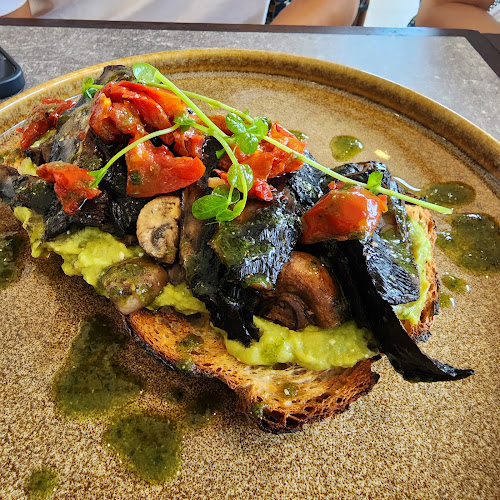 Opinii despre The Red Beanbag în Petaling Jaya - Gastronomi dan perhotelan