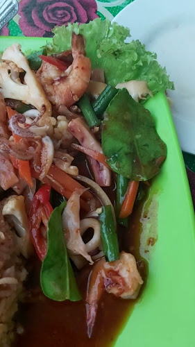 Opinii despre Nasmee Tomyam Seafood în Pantai Remis - Gastronomi dan perhotelan