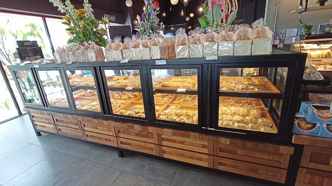 Bread History Bakery (Juru R&R) - Gastronomi dan perhotelan