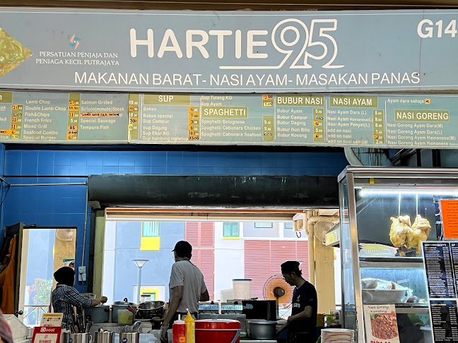 Opinii despre Precinct 8 Food Court în Putrajaya - Gastronomi dan perhotelan