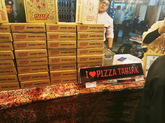 Opinii despre Pasar Malam / Jalan Pasola 34200 Parit Buntar Perak în Parit Buntar - Gastronomi dan perhotelan