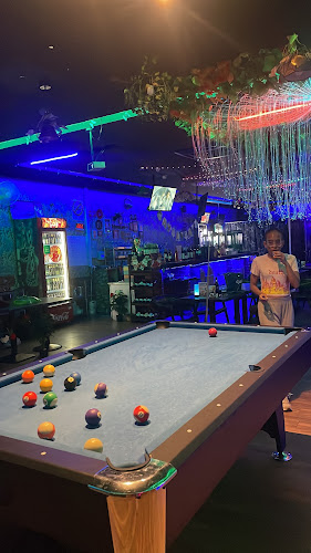 Meeting Music Restaurant Bar