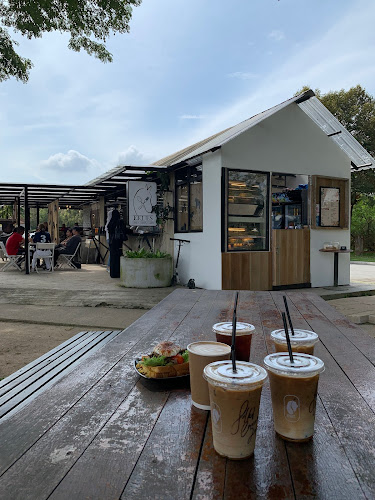 Ekues Cabin Cafe - Gastronomi dan perhotelan