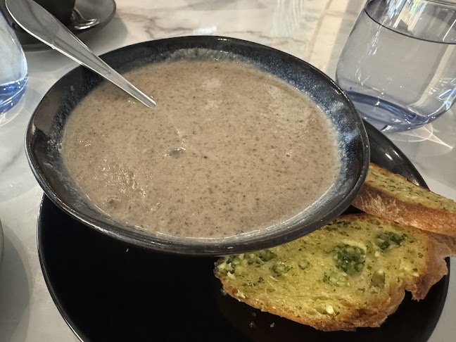 Paradiso Cafe - Gastronomi dan perhotelan