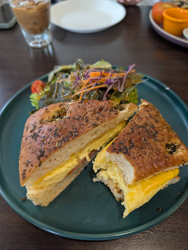 Opinii despre Yin's Sourdough Bakery and Cafe (Penang) în George Town - Gastronomi dan perhotelan