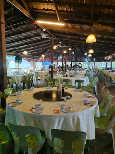 Comentarii opinii despre Crocodile Farm Seafood Village Restaurant • Pork Free