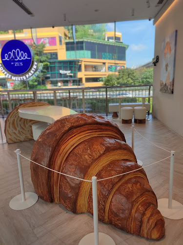 Comentarii opinii despre ZUS, Coffee Meets Pastry - 1 Utama Shopping Centre