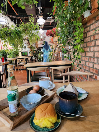 Kedai Kopi Kebun - Gastronomi dan perhotelan