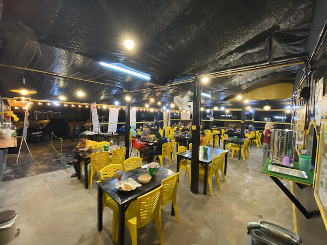 Kedai Makan Tepi Jalan - Kuala Terengganu