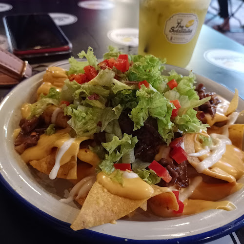 The Substitutes HQ - Gastronomi dan perhotelan