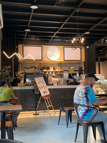 Woodfire Shah Alam - Gastronomi dan perhotelan