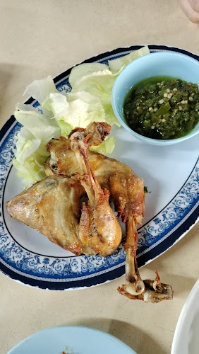 Kedai Makan Ayam Pop Kapau - Gastronomi dan perhotelan