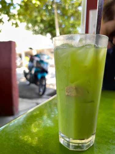 Comentarii opinii despre Ayam Penyet Mak Maya (warung mak ipah)