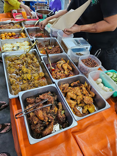 Lido Square - Gastronomi dan perhotelan