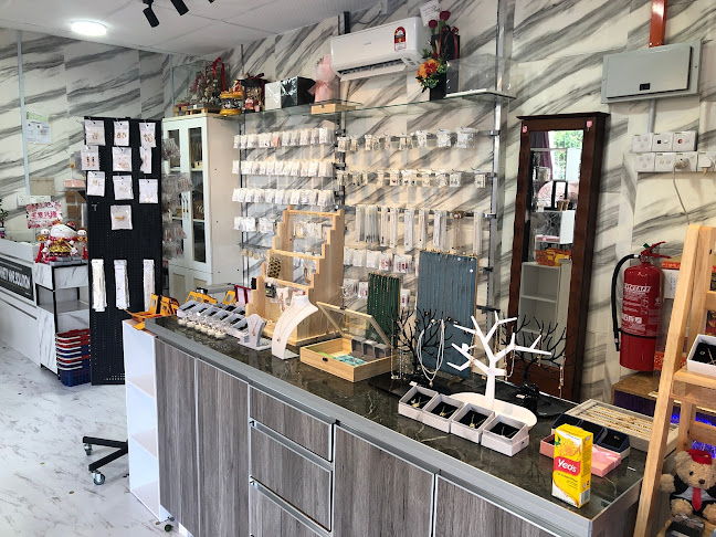 Pure Garden Flower & Gift