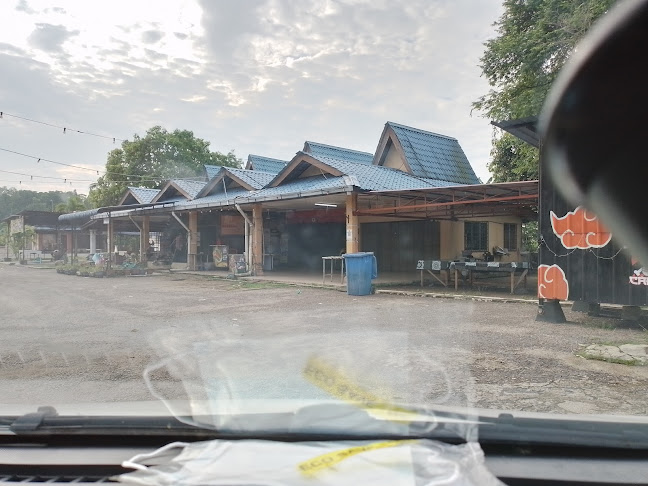 Kedai Makan Ikan Goreng - Chukai