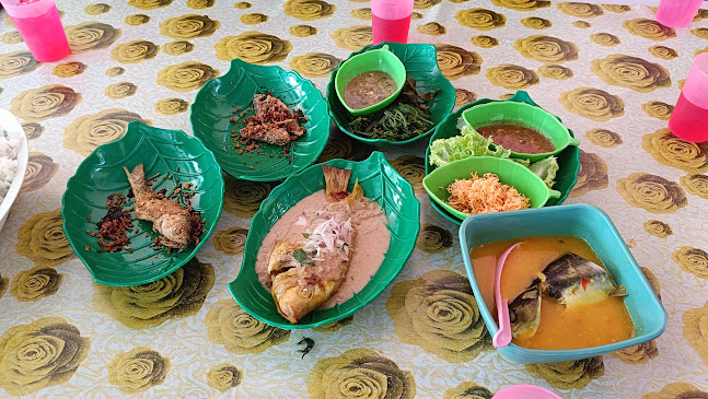 Warung Nasi Talam Ikan Bakar Sepuh - Lenggong