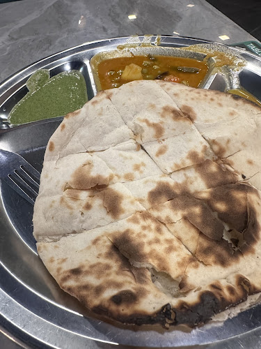 Opinii despre Sup Haji Abu & Nasi Kandar Jamal Mohamed (Bawah Pokok) (KLCC) în Kuala Lumpur - Gastronomi dan perhotelan