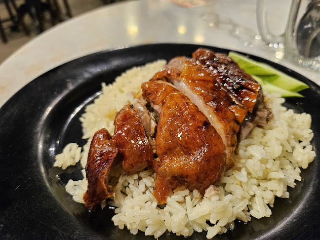 Twins Signature Roast Duck - Gastronomi dan perhotelan