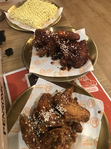 Moonalisa - Gastronomi dan perhotelan