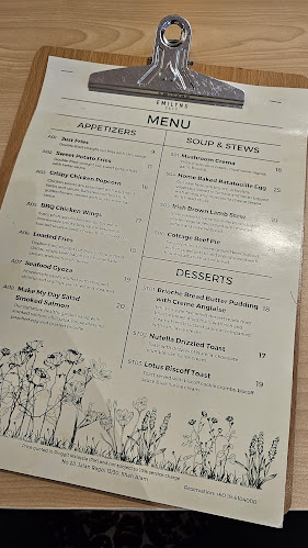 Emilyns & Cafe - Gastronomi dan perhotelan