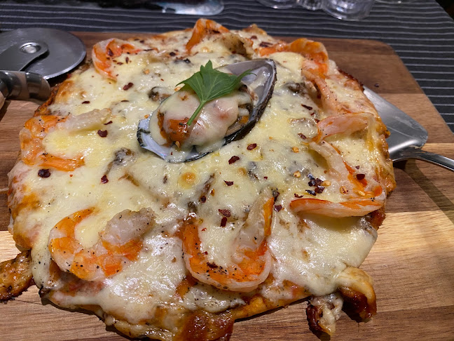 Comentarii opinii despre The Lost World Cafe and Lounge