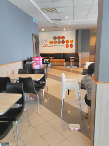 KFC Emart Miri - Gastronomi dan perhotelan