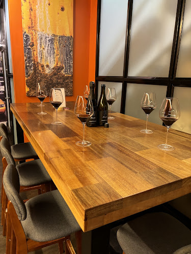 Wine Warehouse Penang - Gastronomi dan perhotelan