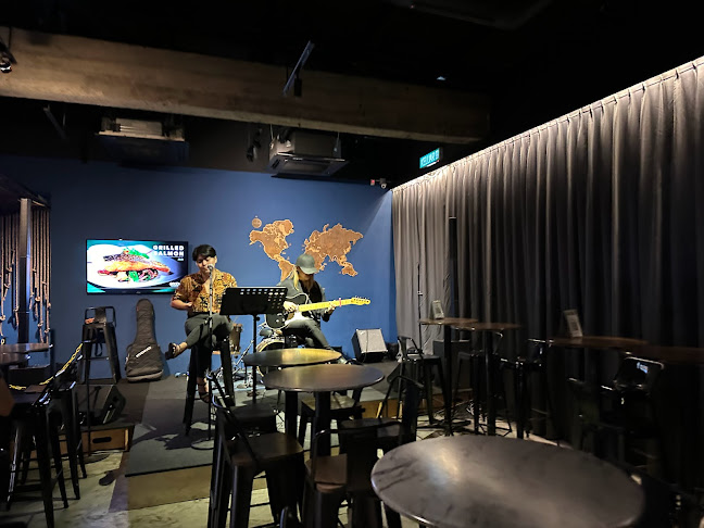 D'Atas Explorers Tavern - Kota Kinabalu