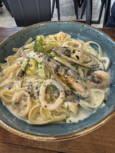 No 1-B2, Ground Floor, City Garden Commercial Centre, Taman Nirwana, 68000 Ampang, Selangor