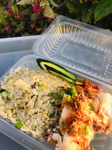 Kafe 13 Nasi ayam hainan - Gastronomi dan perhotelan