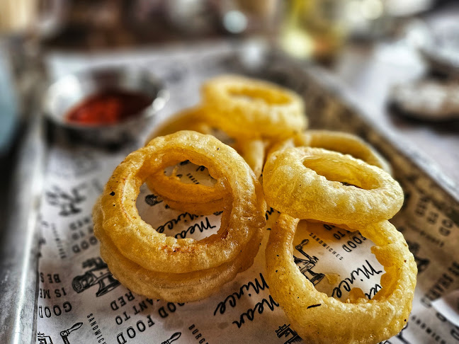 Comentarii opinii despre Mean Mince