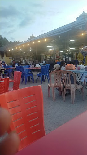 pusat penjaja, Lot 340 jalan lojin boyok, Kampung Cina, Kampung Dusun Nyior, 24000 Chukai, Terengganu