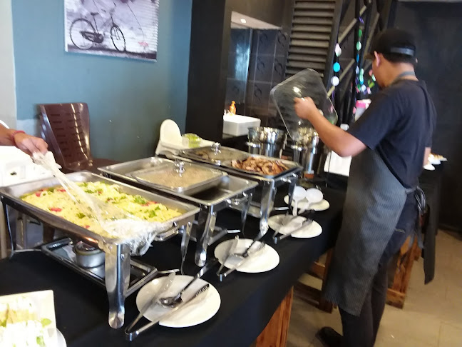 Kedai Makan Lot 5565, Jalan Pantai Sura, Kampung Sura Atas, 23000 Kuala Dungun, Terengganu